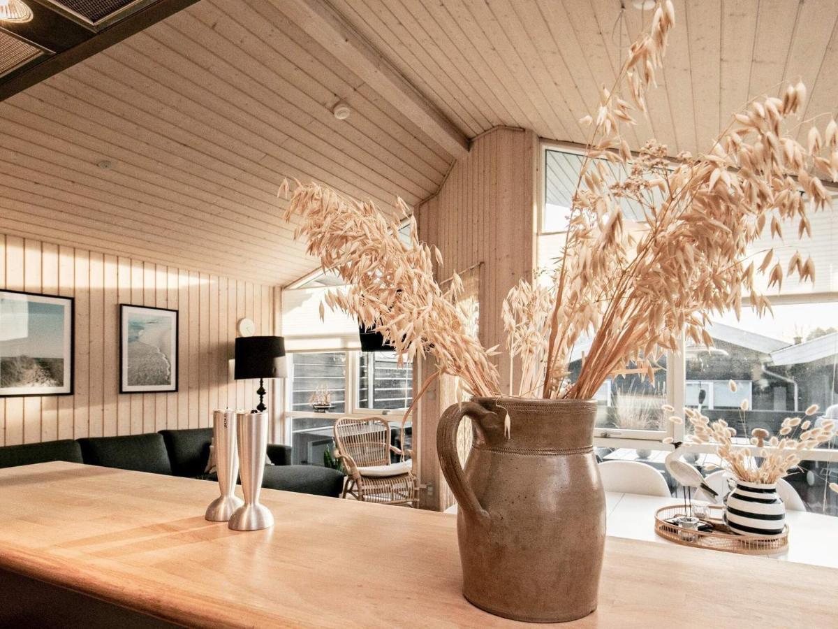 6 Person Holiday Home In Tranek R Fæbæk Eksteriør bilde