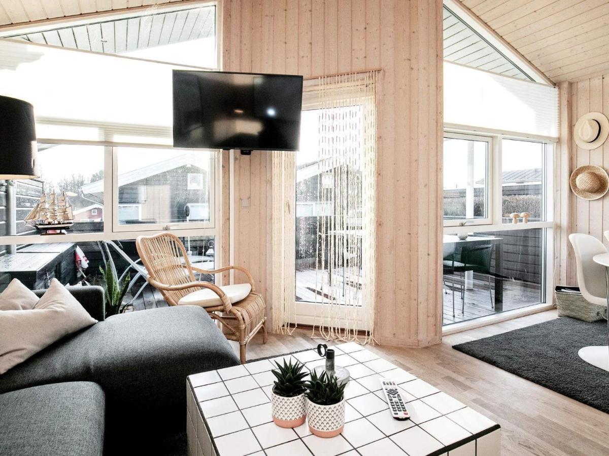6 Person Holiday Home In Tranek R Fæbæk Eksteriør bilde