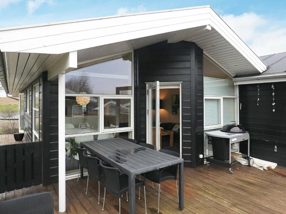 6 Person Holiday Home In Tranek R Fæbæk Eksteriør bilde